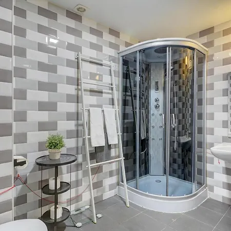 Bairro Alto Ba Sweet Bed & Breakfast 3*