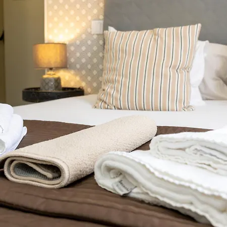Bed & Breakfast Bairro Alto Ba Sweet 3*